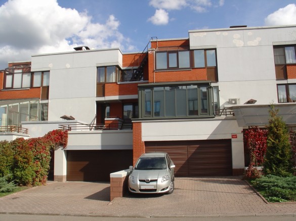 Продажа дома Барвиха-2 340 м² Рублево-Успенское шоссе - Фасад - foto_fs