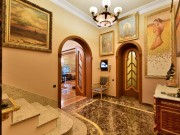 Продажа дома Усово-плюс 350 м² Рублево-Успенское шоссе - Гостиная, холл - foto_lr1