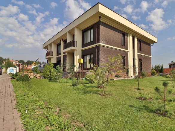 Продажа дома Никологорские дачи 425 м² Рублево-Успенское шоссе - Фасад - foto_fs