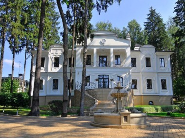 Продажа дома Дипломат КИЗ (Горки 2) 1400 м² Рублево-Успенское шоссе - Хвойный - 37637