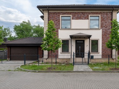 Продажа дома Азарово (Лесное Лапино) 352 м² Рублево-Успенское шоссе - Петрово-Дальнее - 40740